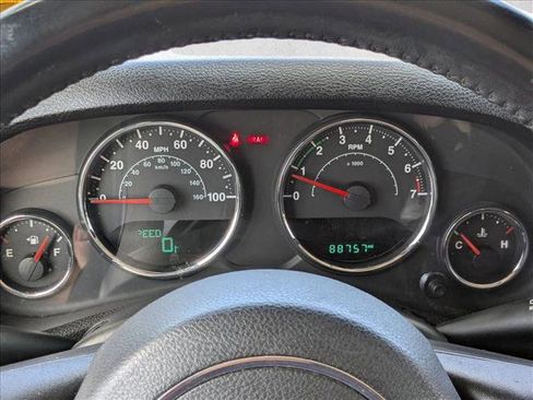 Used 2017 Jeep Wrangler Unlimited Rubicon w/ Connectivity Group image 10