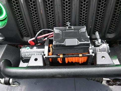 Used 2018 Jeep Wrangler Sport AWD/4WD image 17