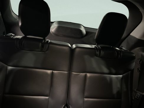 Used 2023 Ford Explorer XLT image 20