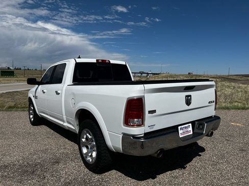 Used 2016 RAM 1500 Laramie w/ Convenience Group AWD/4WD image 3
