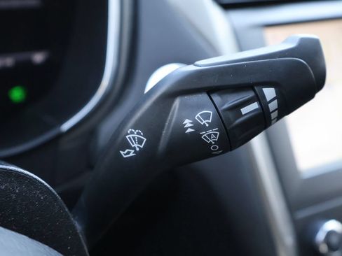 Used 2020 Ford Fusion SE FWD image 37