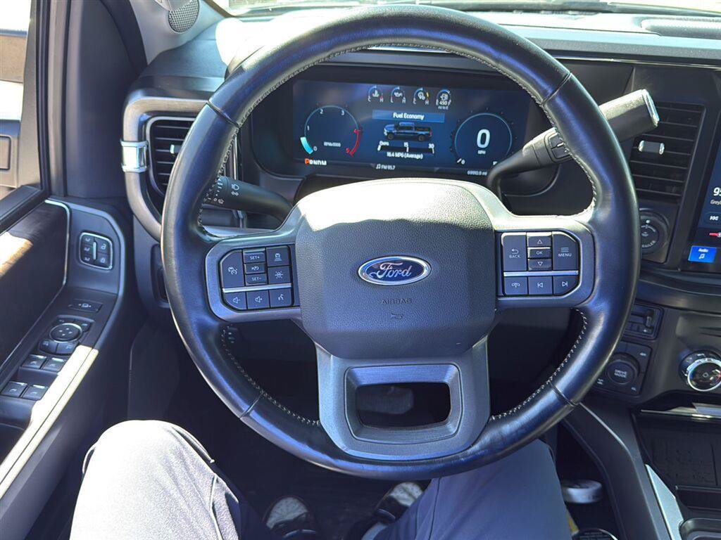 Used 2023 Ford F350 Lariat w/ Sport Appearance Package AWD/4WD image 13