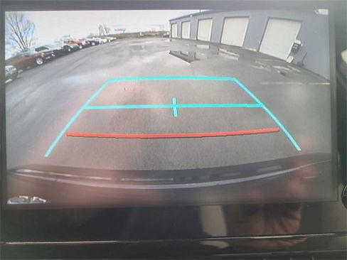 Used 2020 Toyota Corolla LE image 24