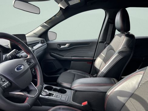 Used 2024 Ford Escape ST-Line image 32