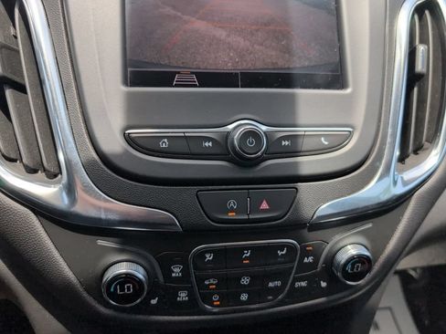 Used 2024 Chevrolet Equinox LT AWD/4WD image 18