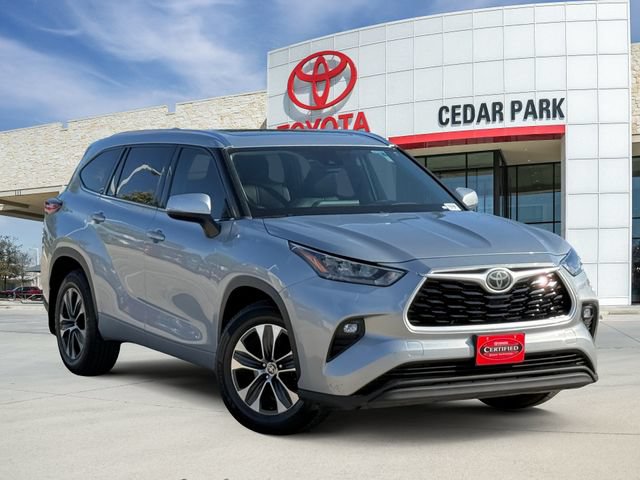 Used 2020 Toyota Highlander XLE AWD/4WD image 1