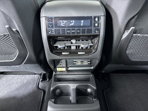 New 2025 Jeep Grand Cherokee L Limited w/ Black Appearance Package image 24