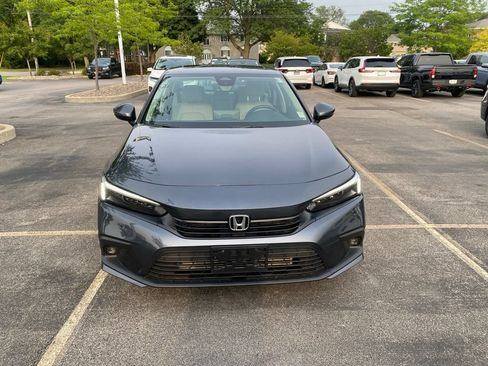 Used 2024 Honda Civic Touring image 3