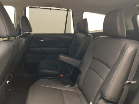 Used 2020 Honda Pilot Touring image 18