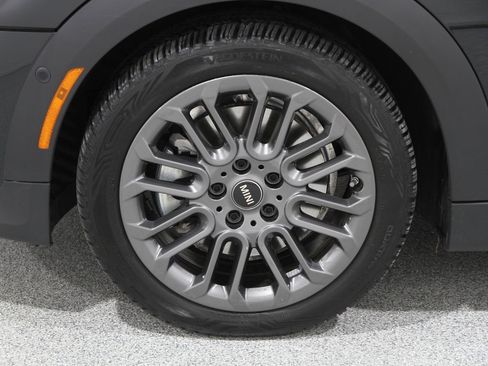 Certified 2025 MINI Cooper S image 21