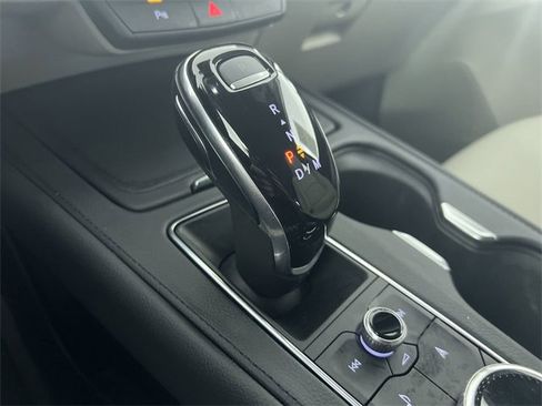 Certified 2022 Cadillac XT4 Luxury image 16