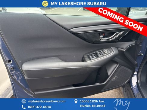Used 2025 Subaru Outback Premium image 9