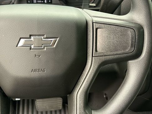 Used 2025 Chevrolet Silverado 1500 Custom Trail Boss AWD/4WD image 18