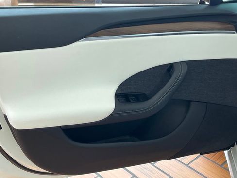 Used 2023 Tesla Model S AWD/4WD image 14