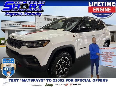 Used 2024 Jeep Compass Trailhawk image 1