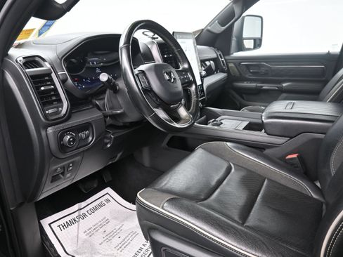 Used 2025 RAM 1500 Limited AWD/4WD image 16