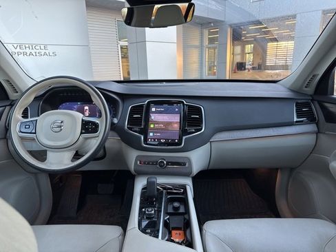 Certified 2023 Volvo XC90 B6 Plus w/ Protection Package Premier image 7