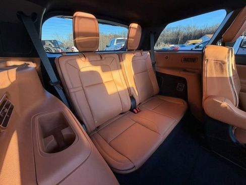 Used 2025 Lincoln Aviator Black Label image 12