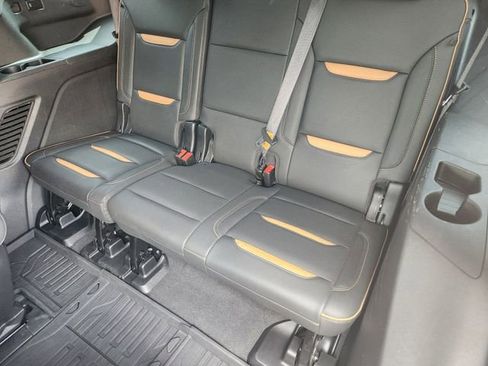 Used 2024 GMC Yukon AT4 AWD/4WD image 31