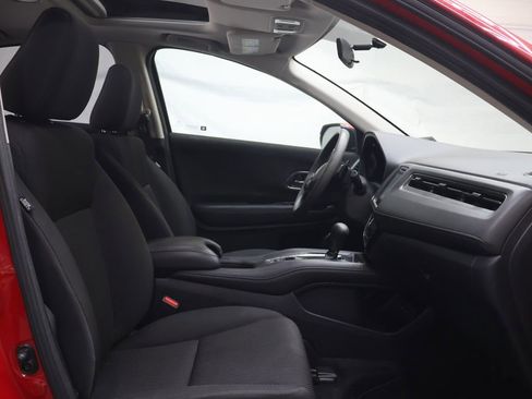 Used 2017 Honda HR-V EX image 10