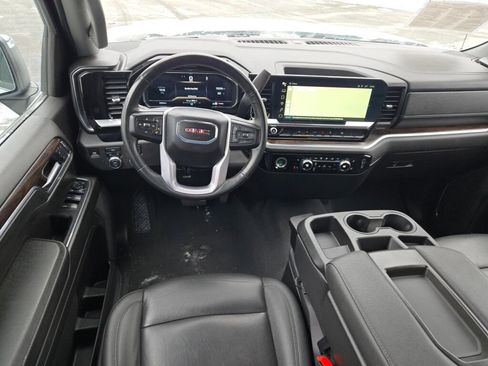 Used 2024 GMC Sierra 1500 SLT image 16