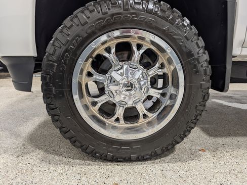 Used 2018 GMC Sierra 2500 Denali image 12