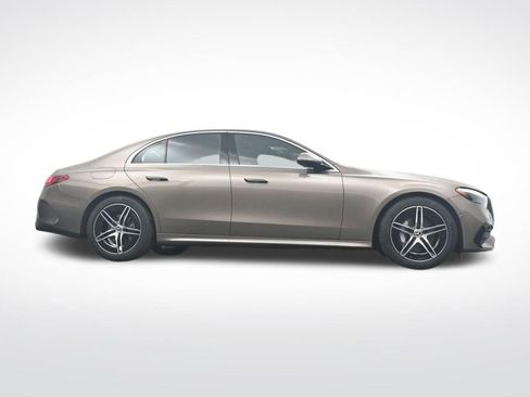 Used 2025 Mercedes-Benz E 350 Sedan image 34