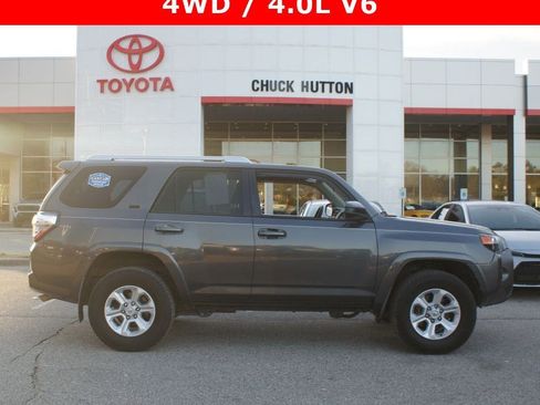 Used 2017 Toyota 4Runner SR5 image 1