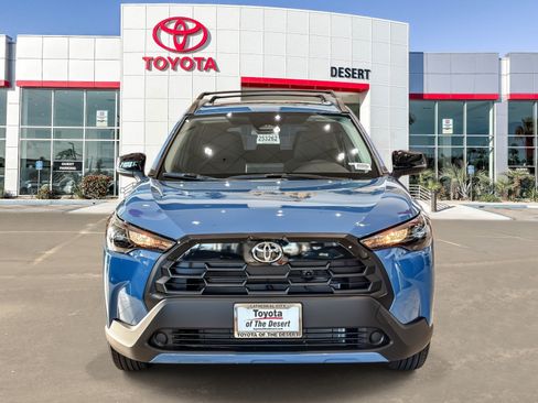 New 2026 Toyota Corolla Cross LE w/ Moonroof Package FWD image 2
