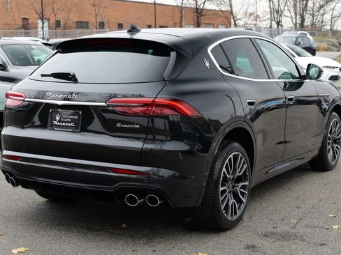 New 2025 Maserati Grecale GT image 7
