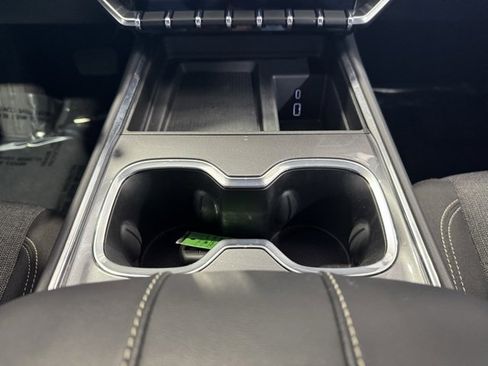 Used 2025 GMC Acadia Elevation image 20