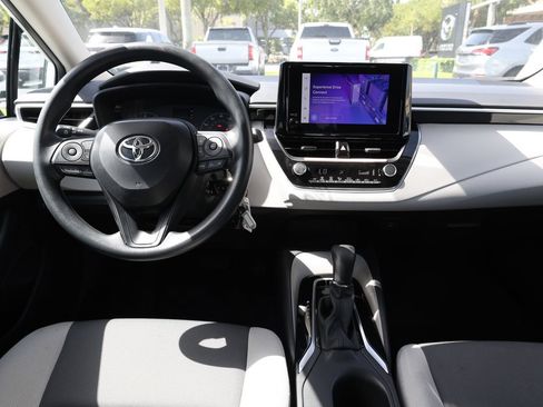 Used 2025 Toyota Corolla LE FWD image 19