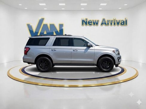 Used 2024 Ford Expedition Max Limited AWD/4WD image 2