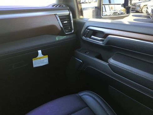 Used 2024 GMC Sierra 2500 Denali w/ Denali Reserve Package image 20
