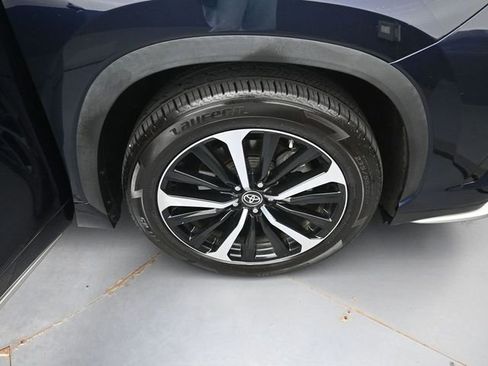 Used 2021 Toyota Highlander XSE FWD image 38
