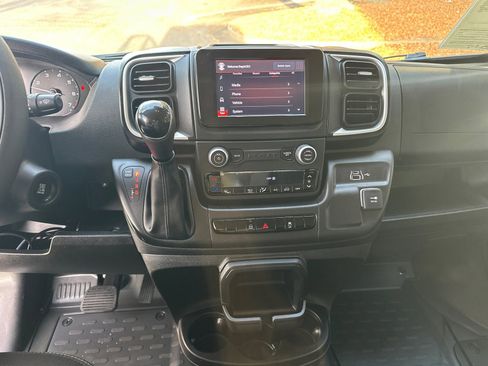 Used 2024 RAM ProMaster 2500 image 27