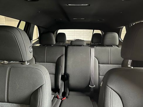 Used 2025 GMC Acadia Elevation AWD/4WD image 41