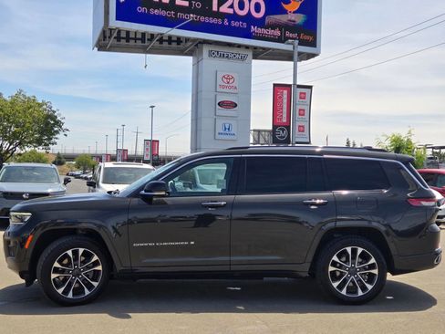 Used 2022 Jeep Grand Cherokee L Overland w/ Luxury Tech Group IV AWD/4WD image 4