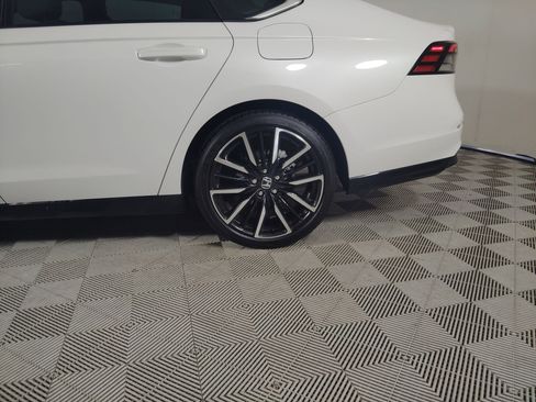 Certified 2025 Honda Accord Touring image 12