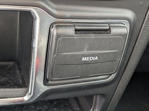 Used 2022 Jeep Wrangler Unlimited Sport AWD/4WD image 27