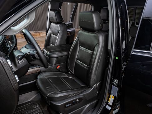 Used 2023 GMC Sierra 2500 Denali w/ Denali Black Diamond Edition AWD/4WD image 29