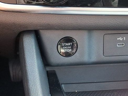 Used 2025 Nissan Rogue S FWD image 27