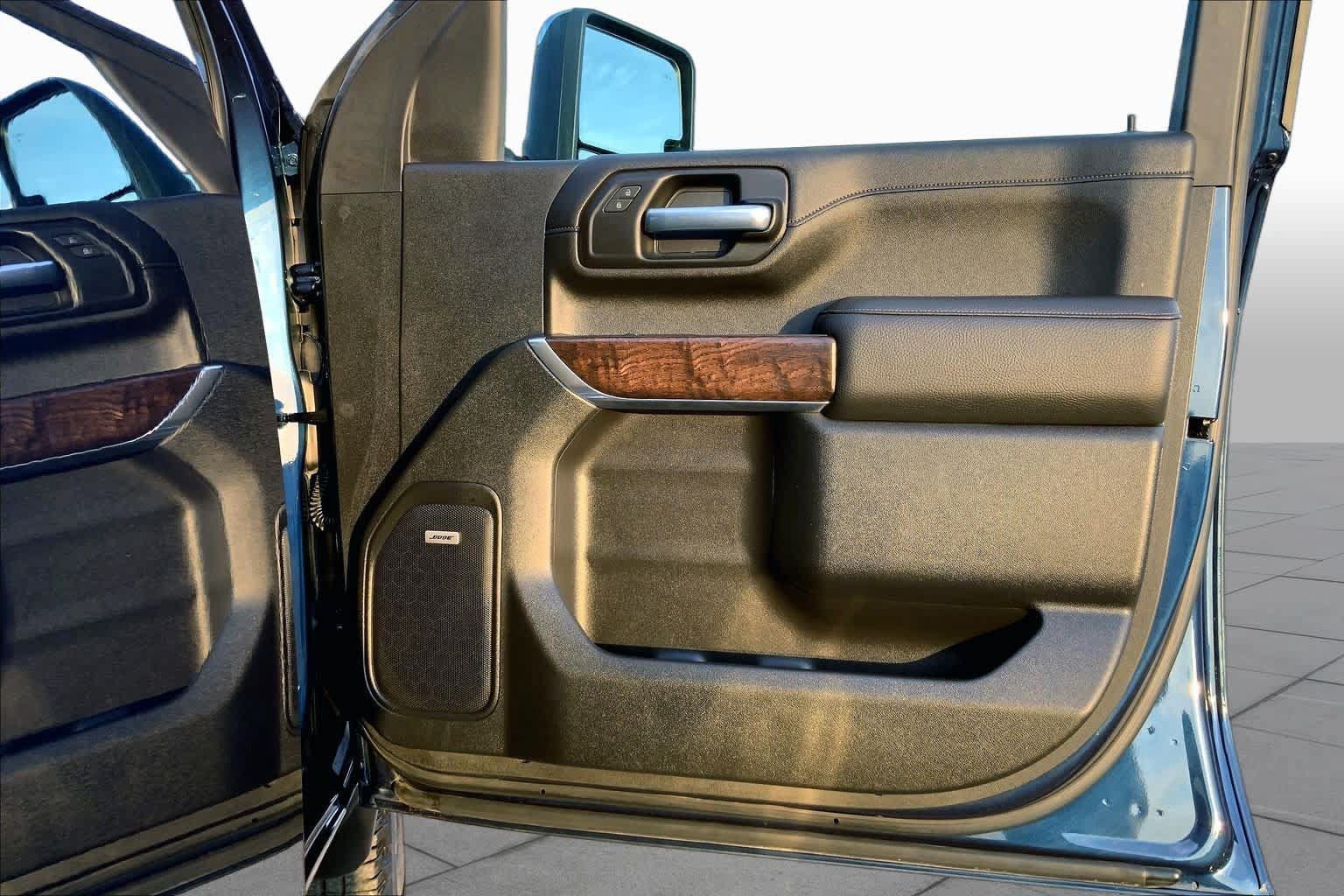 Used 2020 GMC Sierra 2500 Denali w/ Denali Ultimate Package AWD/4WD image 23