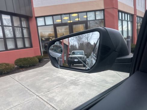 Used 2023 Chevrolet Equinox LS image 33