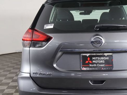 Used 2019 Nissan Rogue S AWD/4WD image 12