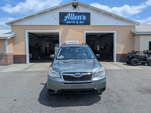 Used 2014 Subaru Forester 2.5i Premium w/ All-Weather Package AWD/4WD image 2