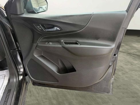 Used 2021 Chevrolet Equinox LT image 19