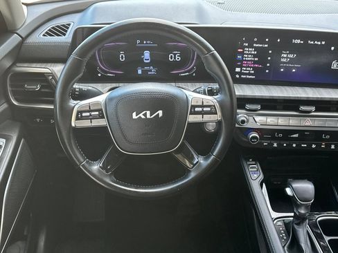 Used 2024 Kia Telluride EX w/ EX Captain's Chair Package FWD image 14