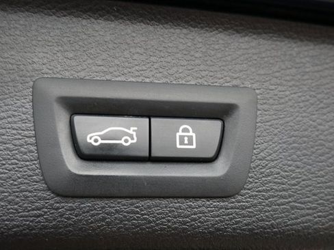 Used 2017 BMW X3 xDrive28i image 12