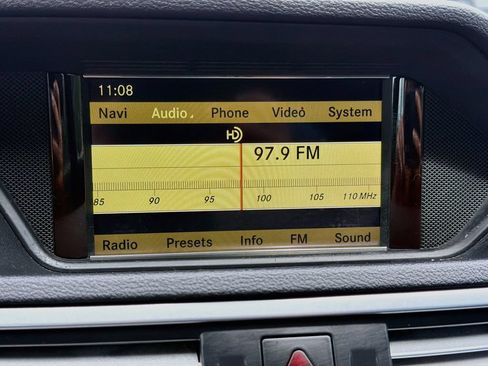Used 2010 Mercedes-Benz E 350 Sedan image 30
